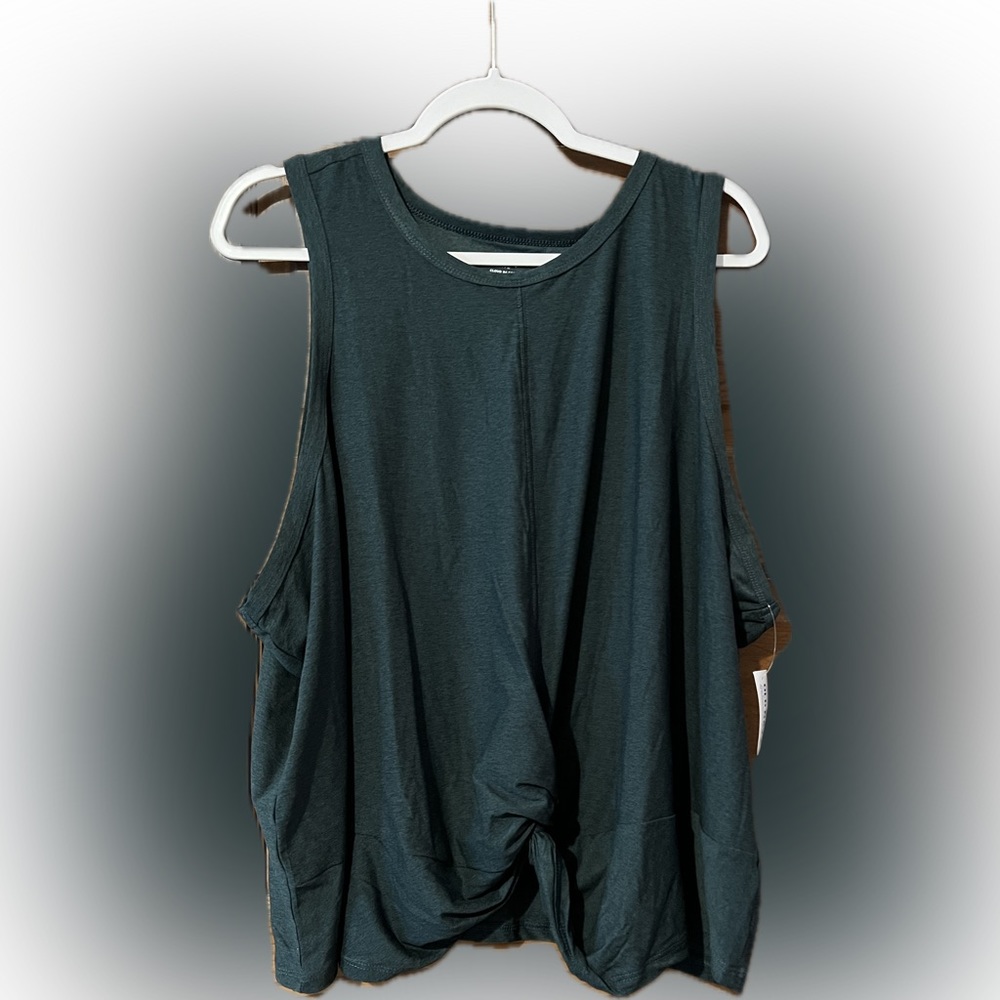 Old Navy Active Wear: Soft Twist-Front Cropped Top